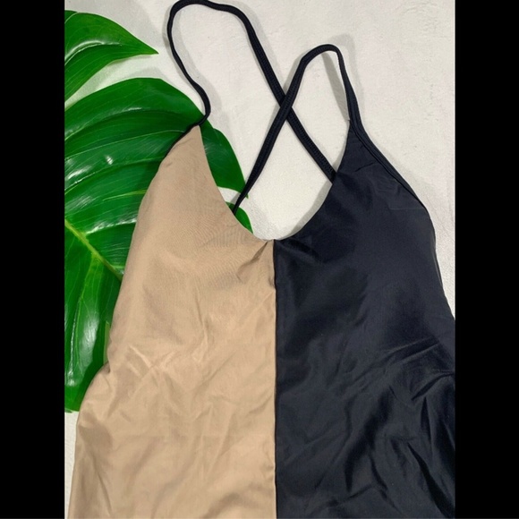 NEW‎ $134 PILYQ Farrah One-Piece Swimsuit in Cadillac Black [SZ Medium ] - Picture 3 of 8